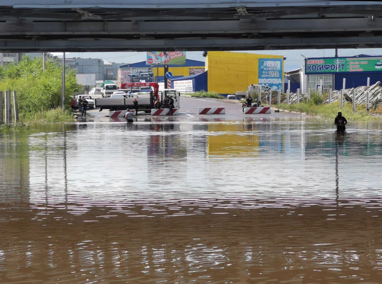 Для восстановления водоснабжения Елизово частично демонтировали мост