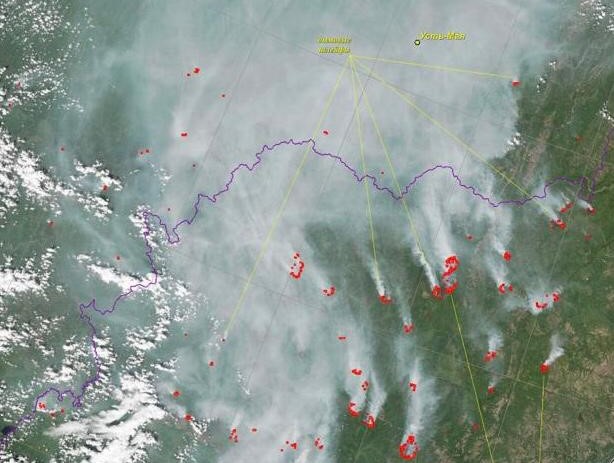 Якутск воздух. Карта пожаров. Дым от пожаров в Якутии из космоса. Карта пожаров НАСА. Дым якутских пожаров 2021.