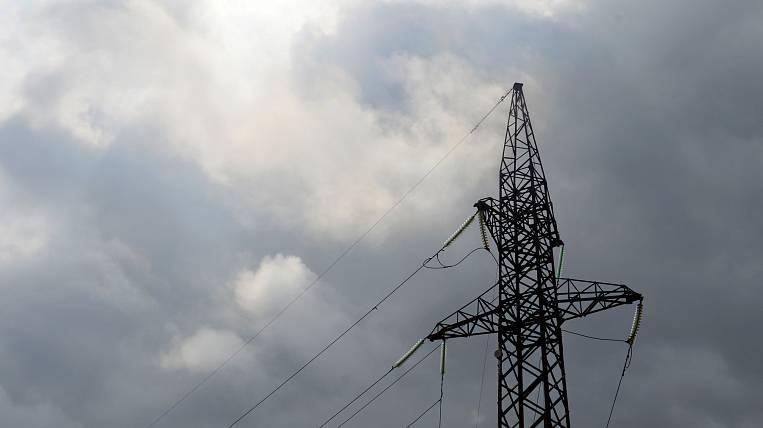 Реконструкцию сетей электроснабжения Хасанского района проводят энергетики
