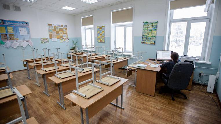 Classes in Yuzhno-Sakhalinsk schools canceled due to cyclone
